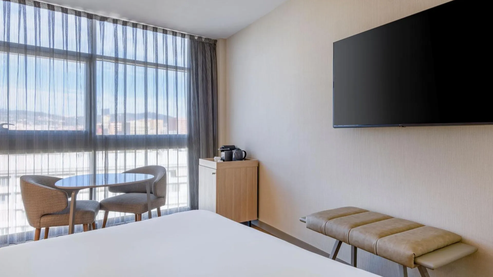 Ac Hotel Som By Marriott L'Hospitalet de Llobregat 4*,