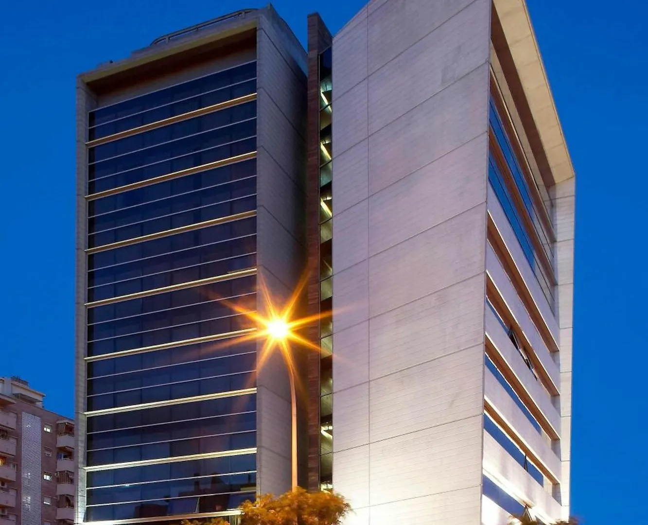 Ac Hotel Som By Marriott L'Hospitalet de Llobregat 4*,  España